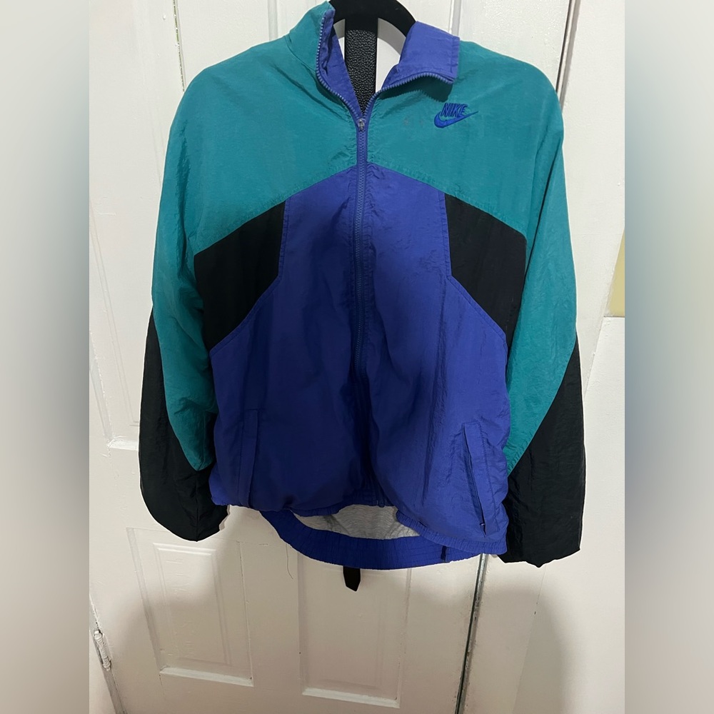 Vintage Nike Windbreaker.